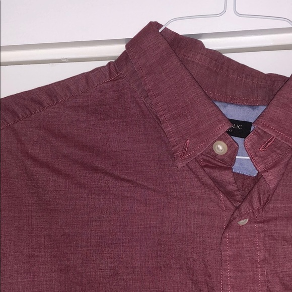 Large slim fit banana republic casual button down - Picture 2 of 2